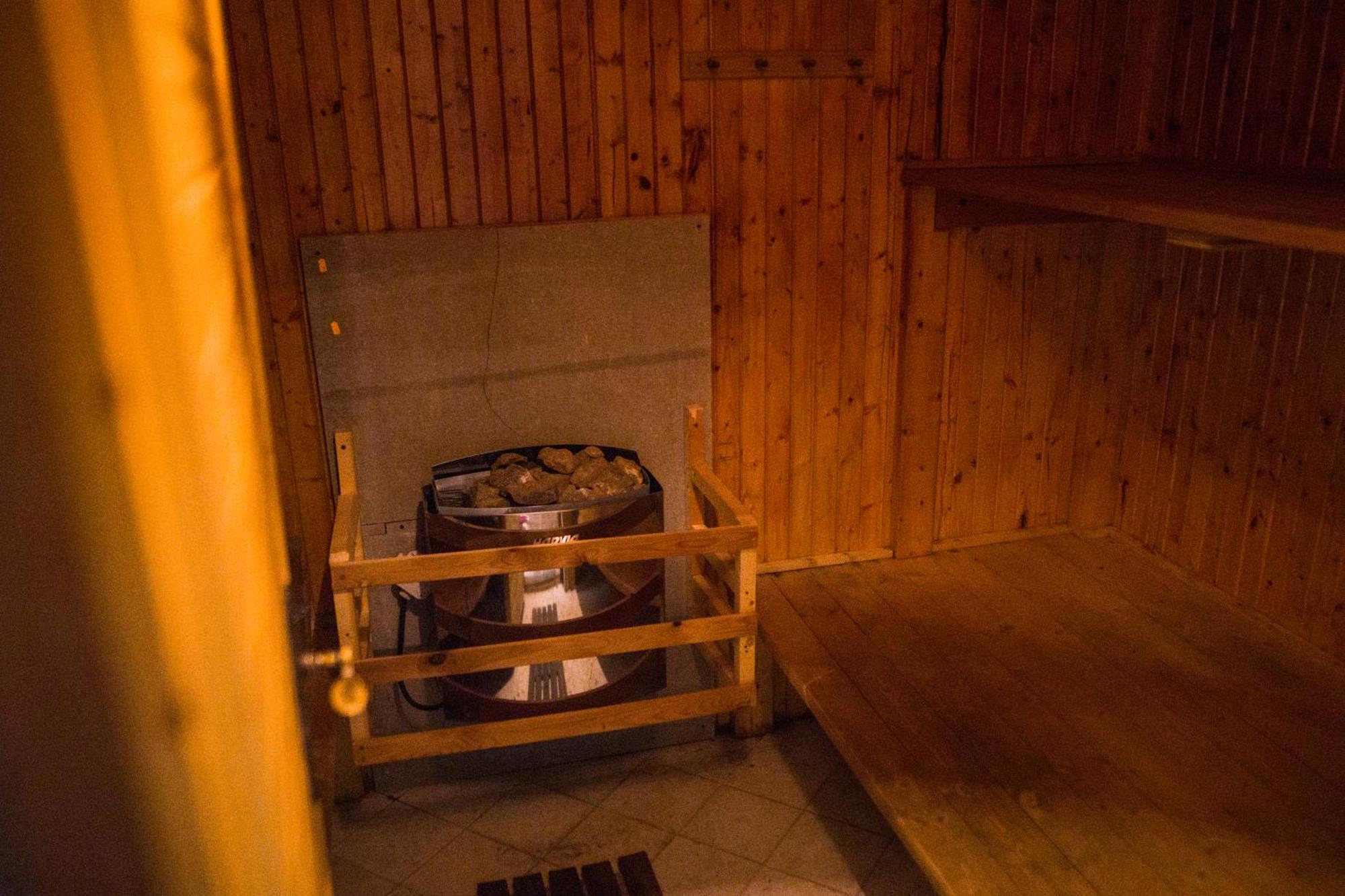 Komari Louka Nova Olesna Luaran gambar